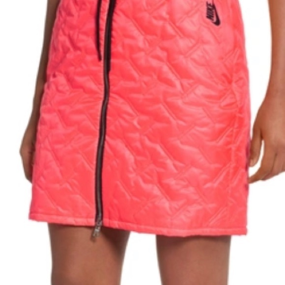 NikeLab Neon Punch Quilted Skirt - Picture 3 of 9